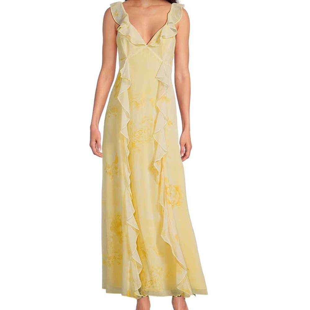 Gianni Bini Yellow Maxi Dress with Flowing Design